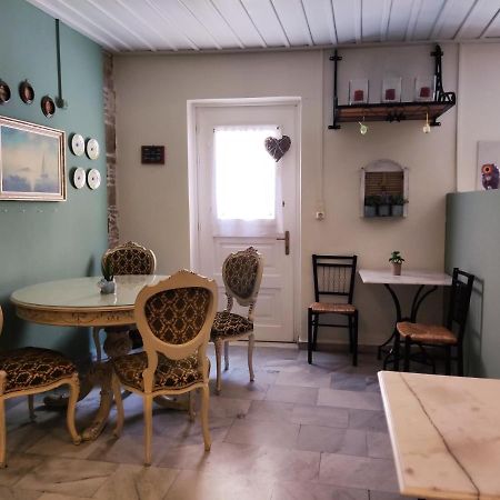 ארמופוליס Fiera Guesthouse מראה חיצוני תמונה