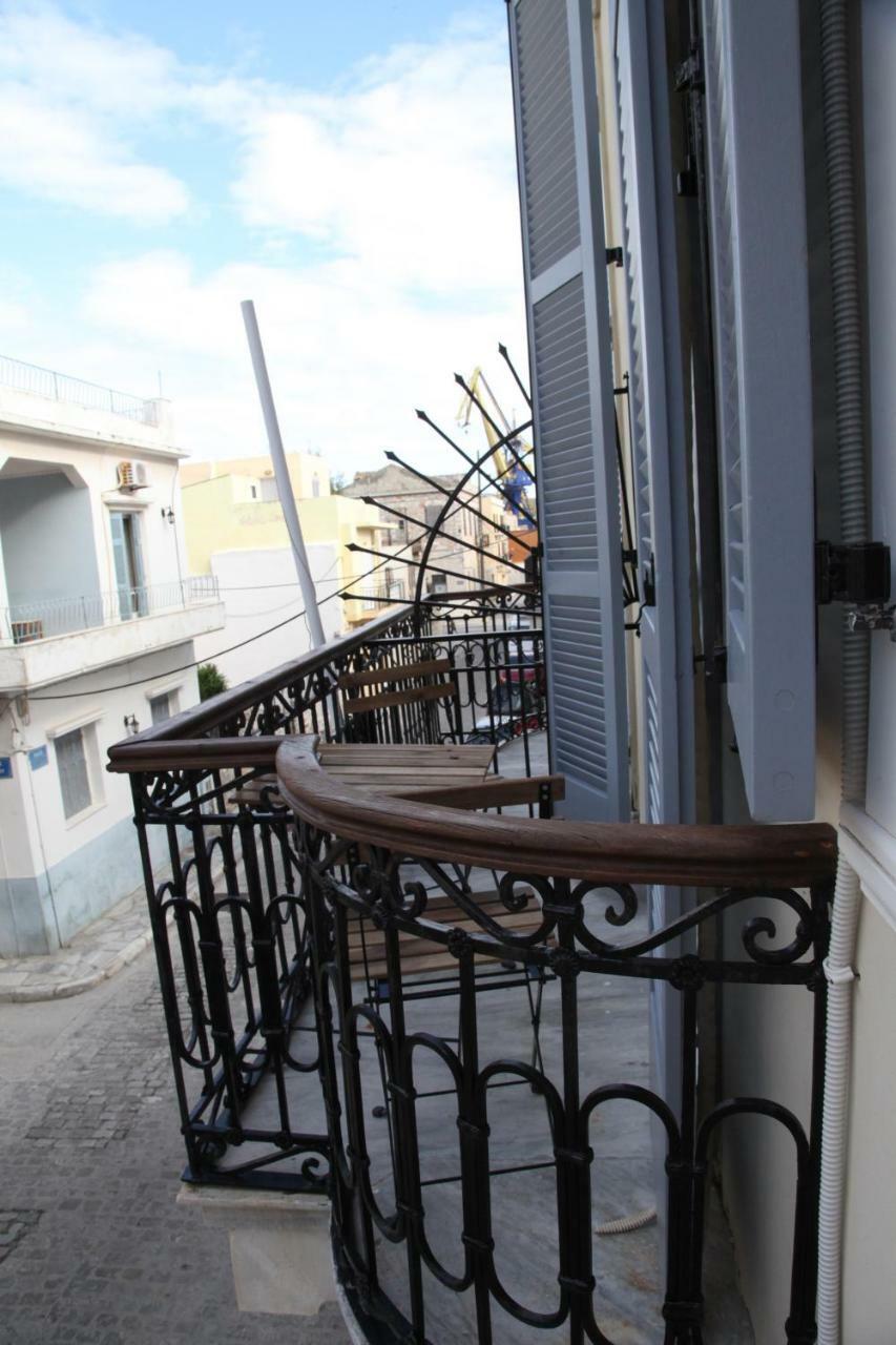 ארמופוליס Fiera Guesthouse מראה חיצוני תמונה