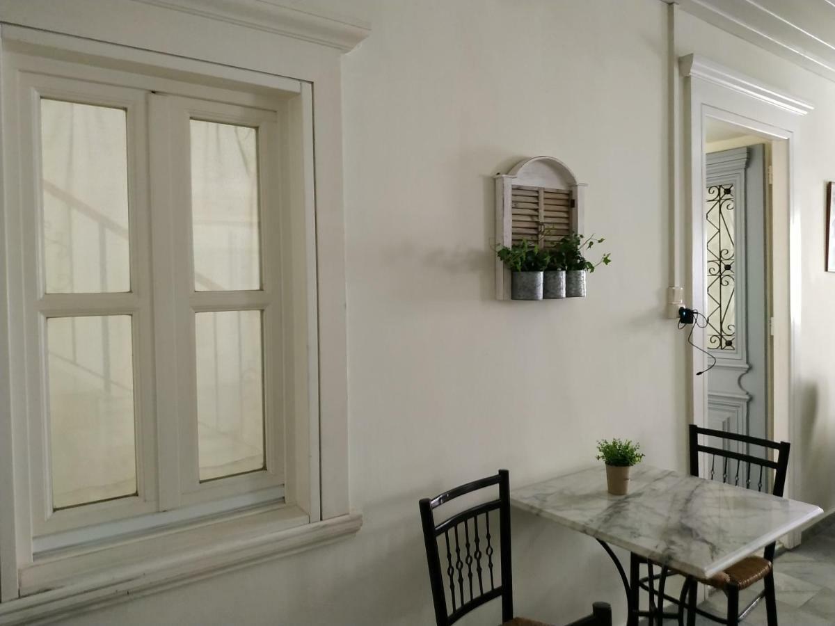 ארמופוליס Fiera Guesthouse מראה חיצוני תמונה