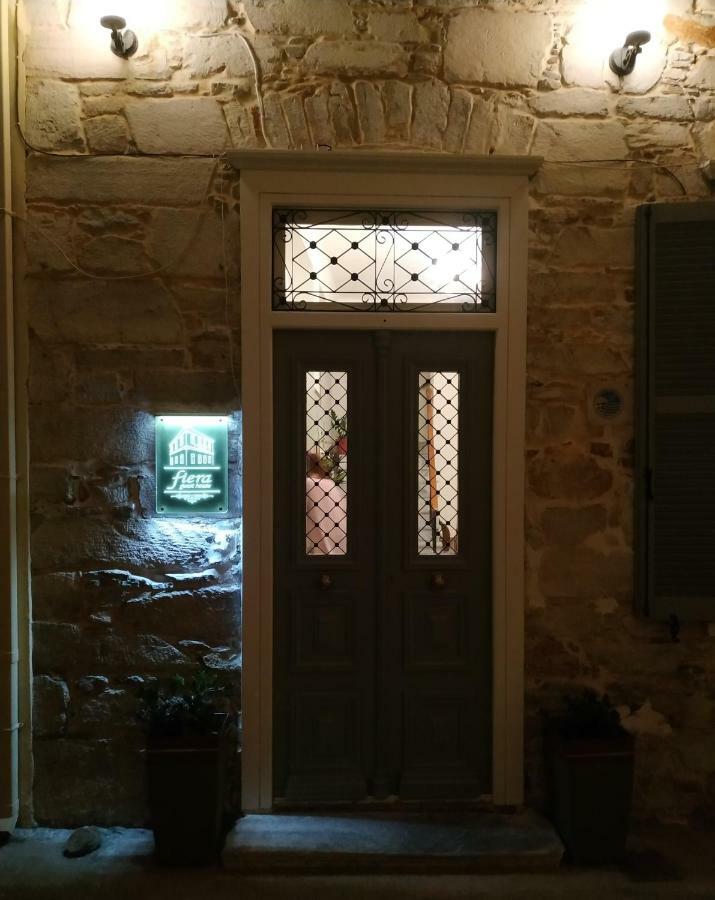 ארמופוליס Fiera Guesthouse מראה חיצוני תמונה